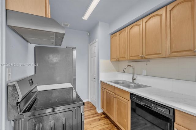 392 Payne Dr, Miami Springs, FL 33166