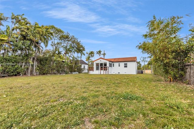 392 Payne Dr, Miami Springs, FL 33166