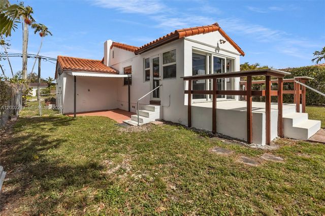 392 Payne Dr, Miami Springs, FL 33166