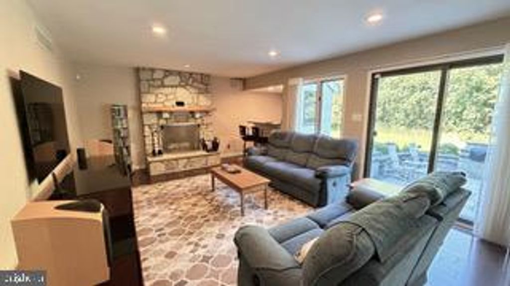 23 REMINGTON CIR, PRINCETON JUNCTION, NJ 08550 — photo 4