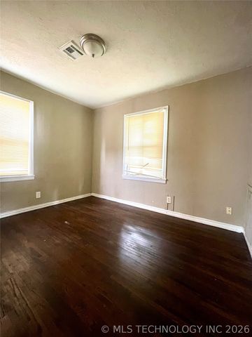 6734 E Independence Street, Tulsa, OK 74115