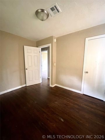 6734 E Independence Street, Tulsa, OK 74115