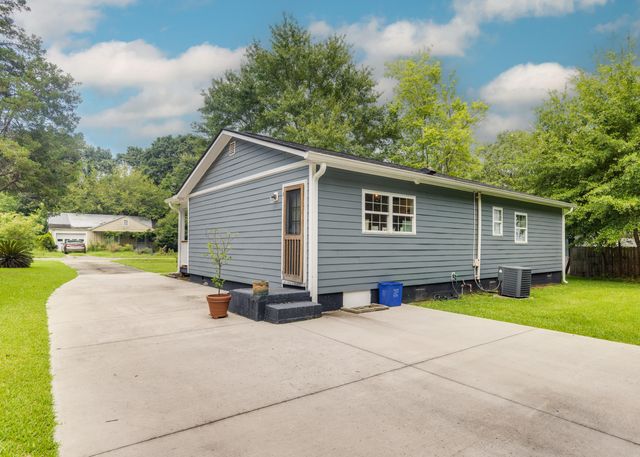 62 Anita Drive, Charleston, SC 29407
