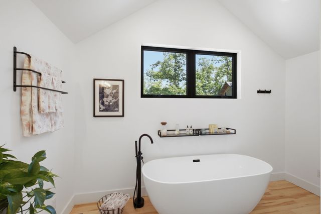 201 Water View Ln, Monteagle, TN 37356