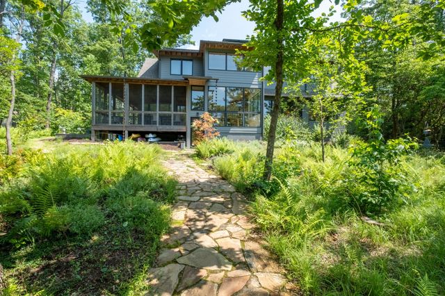 201 Water View Ln, Monteagle, TN 37356