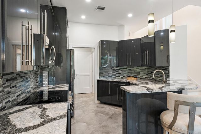 503 Resort Lane, Palm Beach Gardens, FL 33418