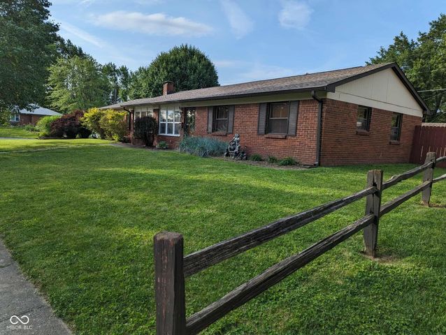 703 Redfern Drive, Beech Grove, IN 46107