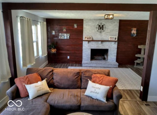 703 Redfern Drive, Beech Grove, IN 46107