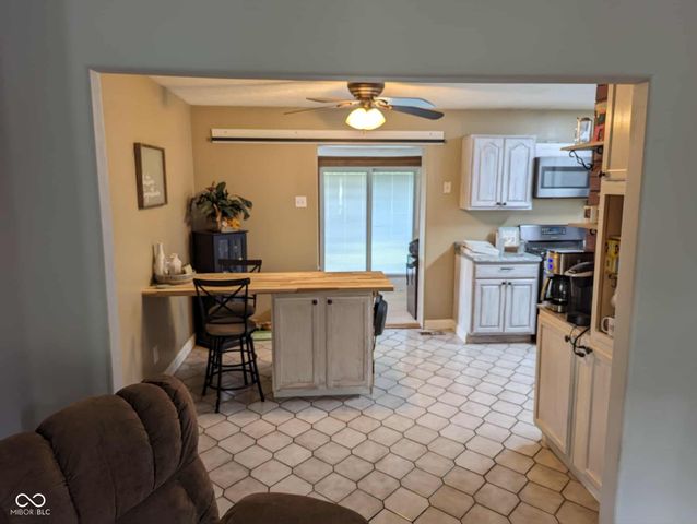 703 Redfern Drive, Beech Grove, IN 46107