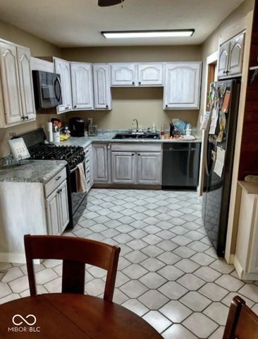 703 Redfern Drive, Beech Grove, IN 46107