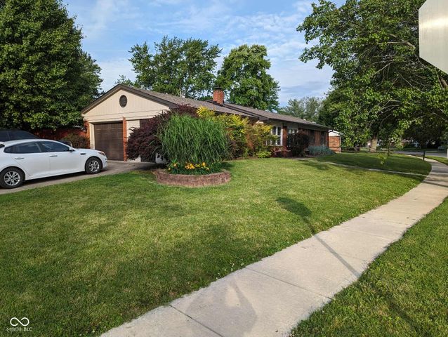 703 Redfern Drive, Beech Grove, IN 46107
