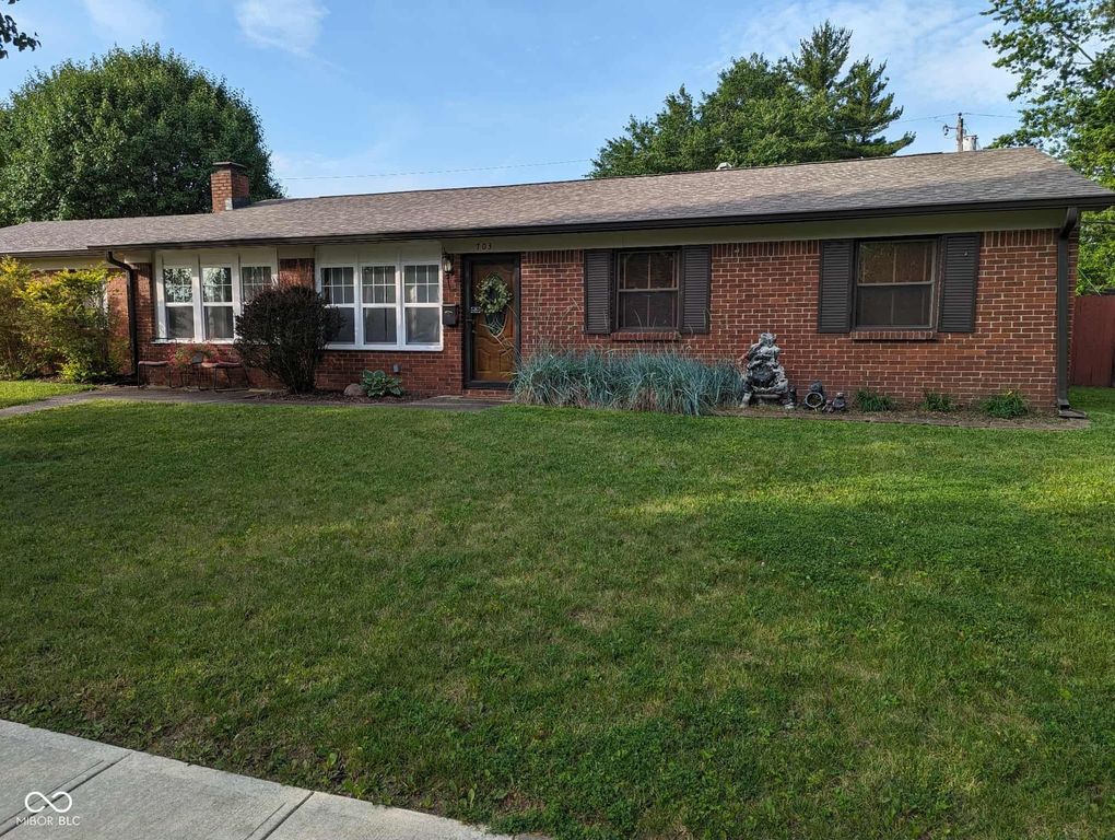 703 Redfern Drive, Beech Grove, IN 46107