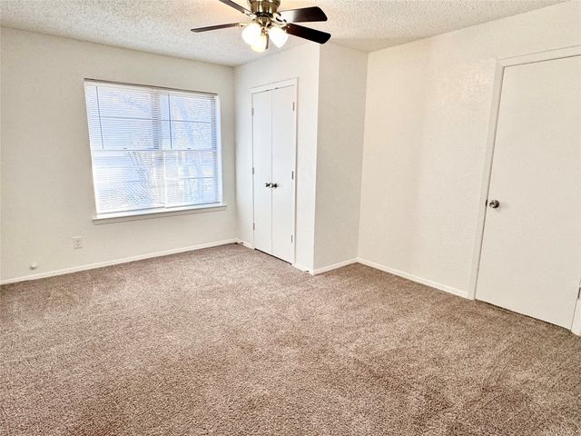 141 NW Jayellen Avenue, Burleson, TX 76028