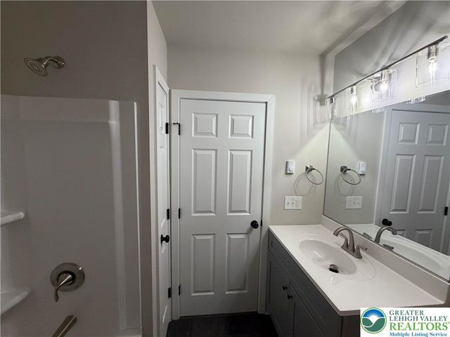 38 West North, Bethlehem City, PA 18018