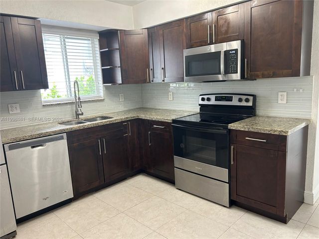 2804 SW 35th Ave 2804, Miami, FL 33133