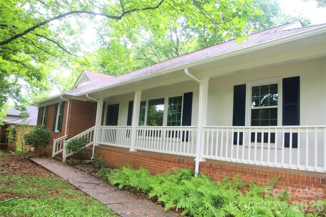 6030 Old Providence Road, Charlotte, NC 28226