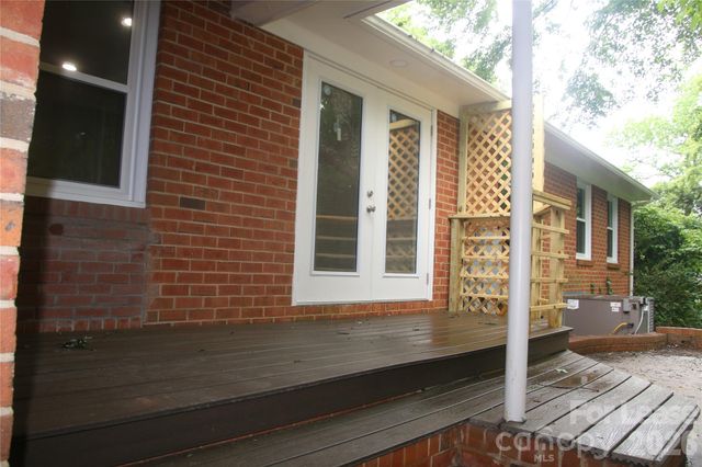 6030 Old Providence Road, Charlotte, NC 28226