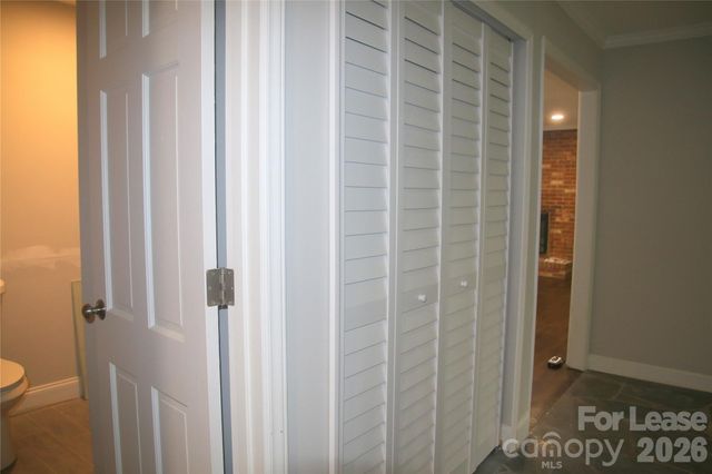 6030 Old Providence Road, Charlotte, NC 28226