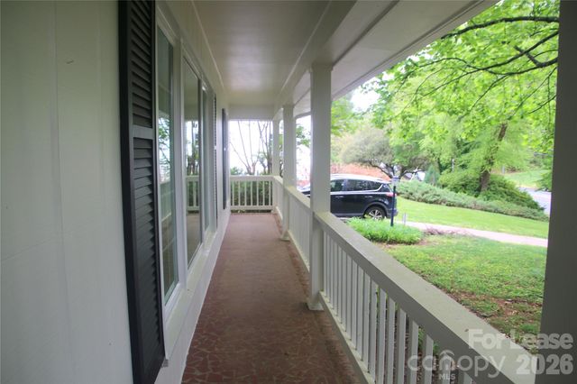 6030 Old Providence Road, Charlotte, NC 28226