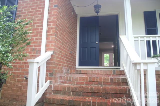 6030 Old Providence Road, Charlotte, NC 28226