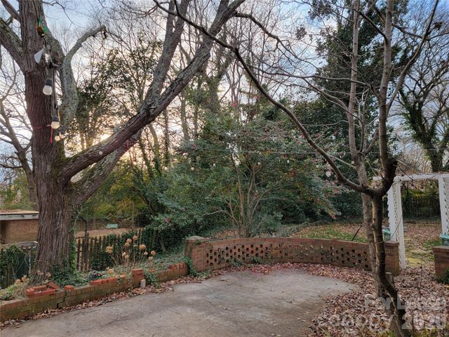 6030 Old Providence Road, Charlotte, NC 28226
