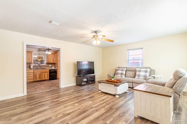 4935 Carl Booker Rd, Milton, FL 32583