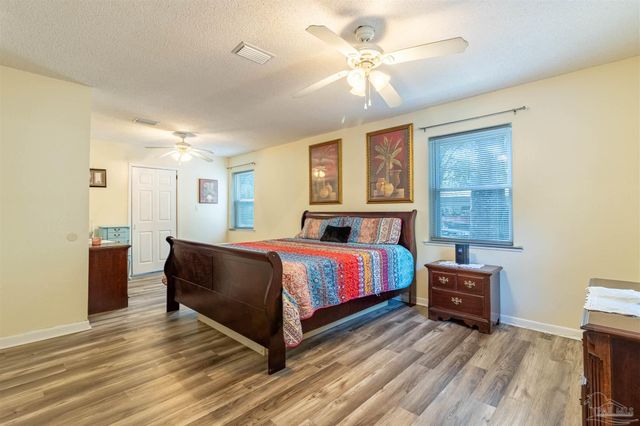 4935 Carl Booker Rd, Milton, FL 32583