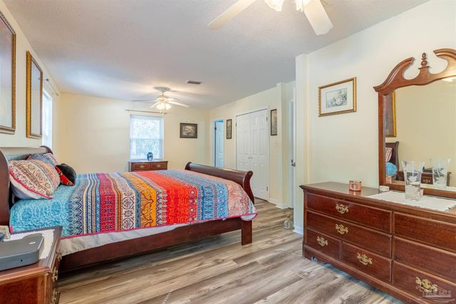 4935 Carl Booker Rd, Milton, FL 32583