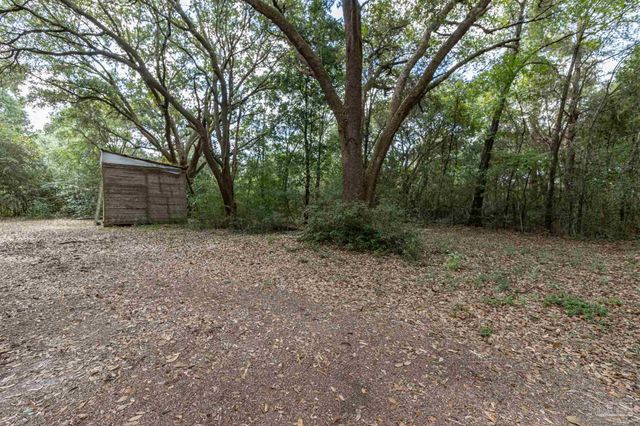 4935 Carl Booker Rd, Milton, FL 32583