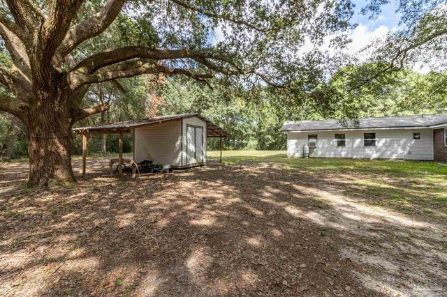 4935 Carl Booker Rd, Milton, FL 32583