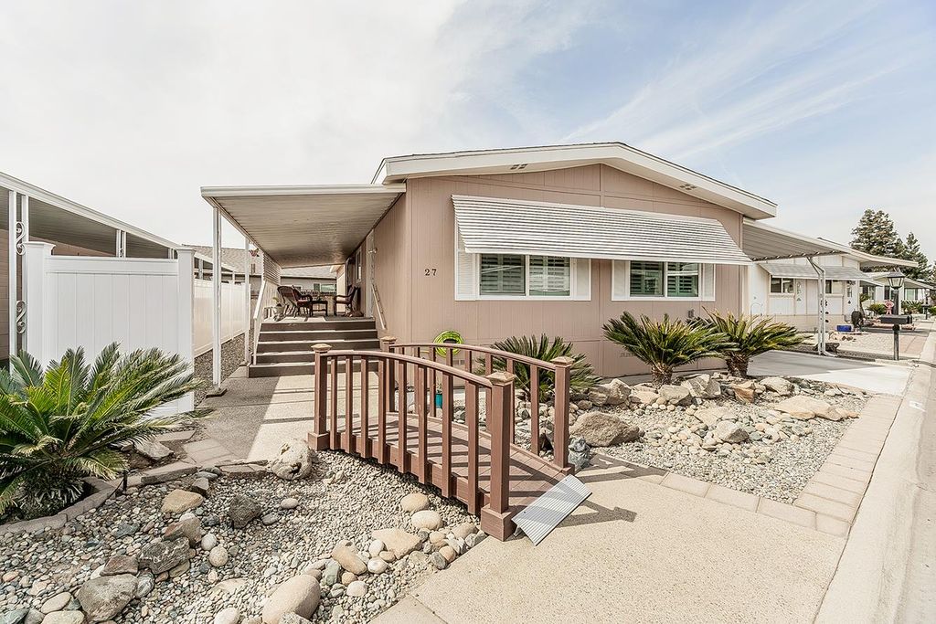 Image 1 of property listing at 371 Bethel Ave # 27, Sanger, CA 93657