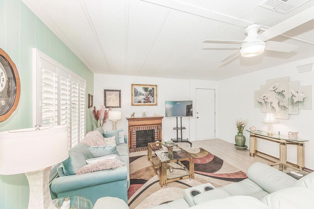 Image 10 of property listing at 371 Bethel Ave # 27, Sanger, CA 93657