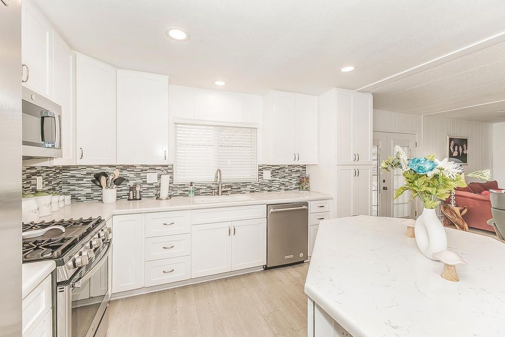 Image 12 of property listing at 371 Bethel Ave # 27, Sanger, CA 93657