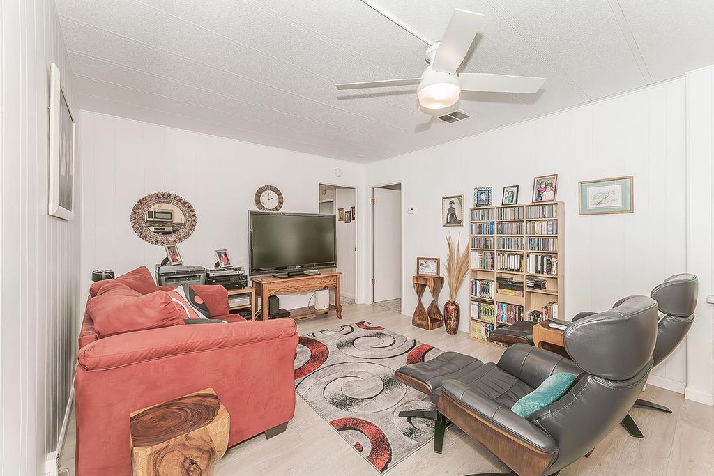 Image 22 of property listing at 371 Bethel Ave # 27, Sanger, CA 93657