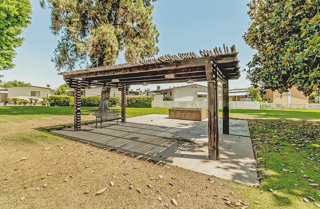 Image 53 of property listing at 371 Bethel Ave # 27, Sanger, CA 93657