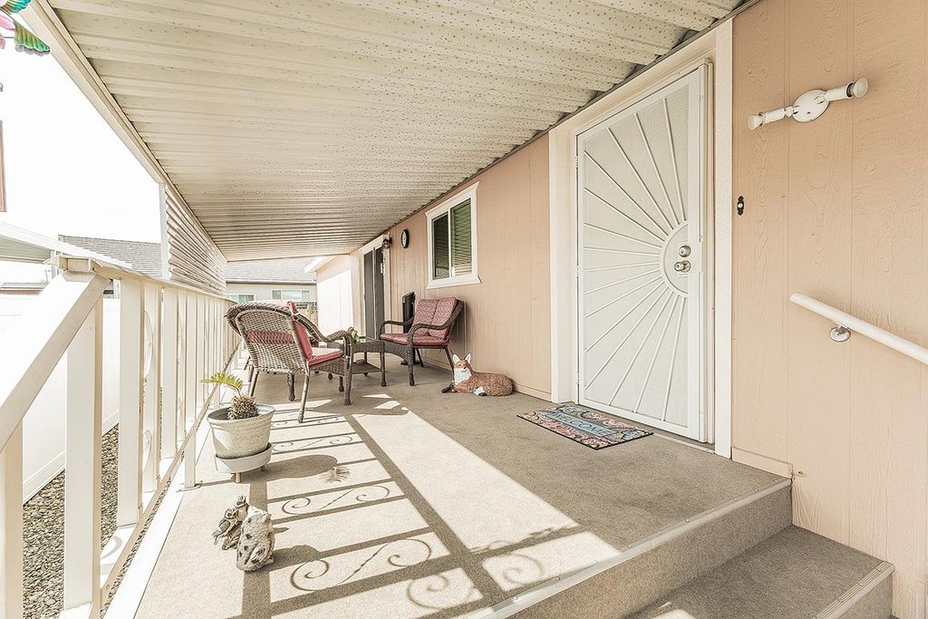 Image 6 of property listing at 371 Bethel Ave # 27, Sanger, CA 93657