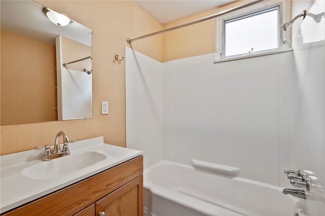 820 Bayridge Ave, Brookline, PA 15226
