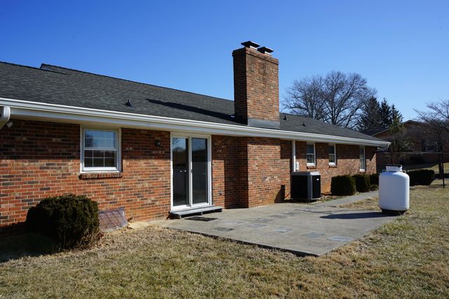 2231 Hardy RD, Vinton, VA 24179