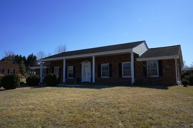 2231 Hardy RD, Vinton, VA 24179