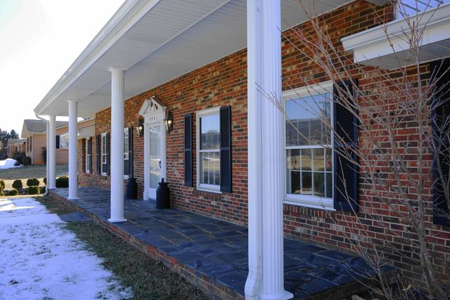 2231 Hardy RD, Vinton, VA 24179