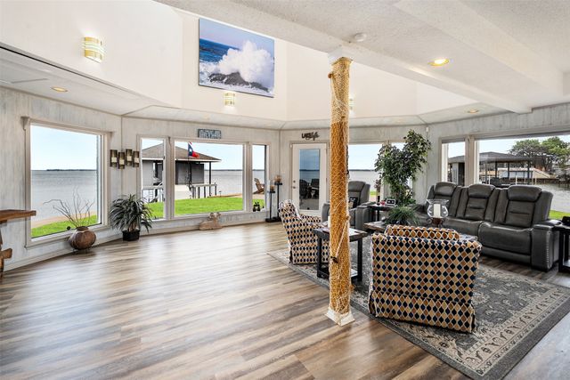 258 Lakeview Drive, Trinidad, TX 75163