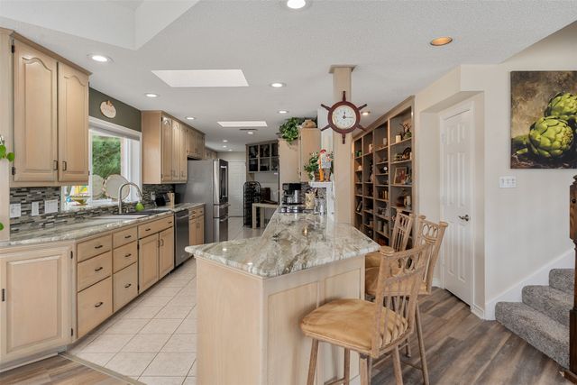 258 Lakeview Drive, Trinidad, TX 75163