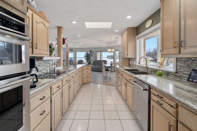 258 Lakeview Drive, Trinidad, TX 75163