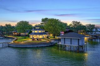 258 Lakeview Drive, Trinidad, TX 75163