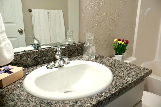 3741 W Freeman Street, Bolivar, MO 65613