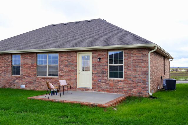 3741 W Freeman Street, Bolivar, MO 65613