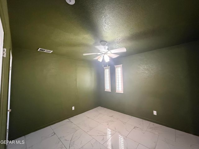 5725 WREN Avenue, El Paso, TX 79924