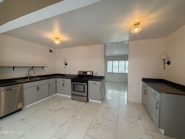5725 WREN Avenue, El Paso, TX 79924