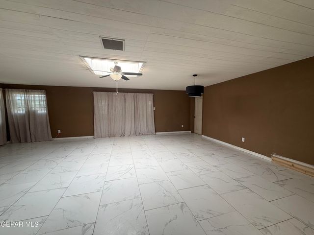 5725 WREN Avenue, El Paso, TX 79924