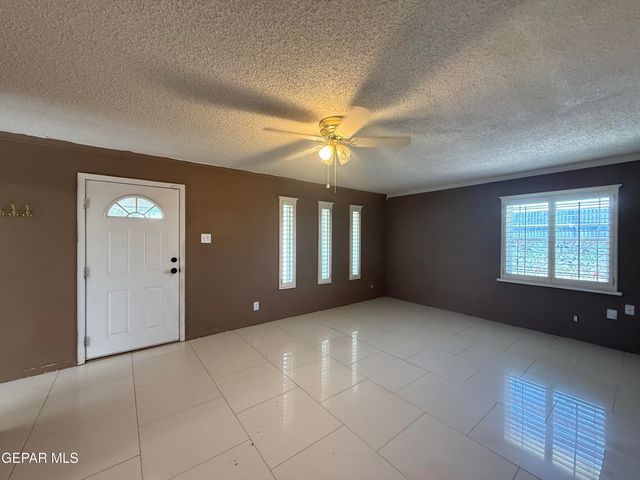 5725 WREN Avenue, El Paso, TX 79924